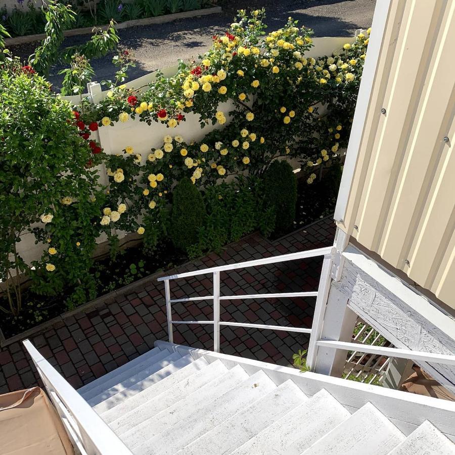 Guest House Santin Chornomorsk Exterior foto